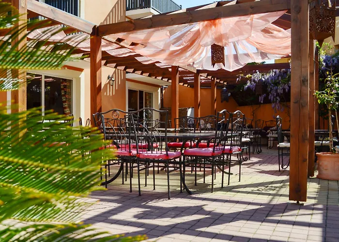 Logis Hotel De La Clape