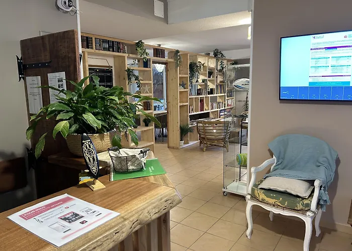 Logis Hotel De La Clape
